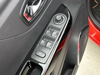 Renault Captur 1.2 TCe Expression Automaat | Cruise control | Navigatie | Camera | Trekhaak / 30