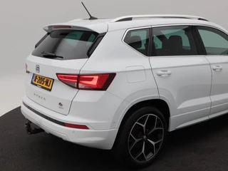 SEAT Ateca 2.0 TSi 190 Pk Automaat FR 4DRIVE | Trekhaak | 1900kg trekgewicht! | 360° Camera | Panodak | Cruise | CarPlay | 19 Inch / 17