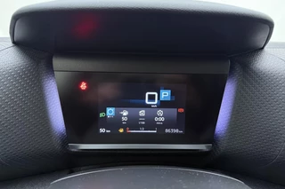 Citroen C4 1.2 Puretech 130pk Automaat Shine Pack Business | Navigatie | Adapt. Cruise control | Lederen stoelen elektrisch en verwarmd | Head-up display | Keyless | Apple Carplay/Android Auto | 18" Lichtmetalen velgen / 27
