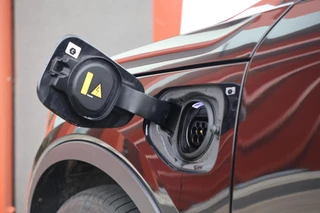 Volvo XC40 T4 Recharge Plus Bright | Stoelverwarming | Trekhaak | 360° Camera | H/K | Keyless / 7
