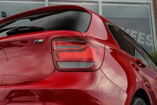 BMW 1-serie 125i Business+ | Sport Line | NL auto | Schuif-/kanteldak | Keyless entry | HiFi audio | Stoelverwarming | Xenon | Sportstuur | Navigatie Professional | Bluetooth | PDC / 44