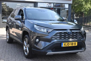 Toyota RAV4 2.5 Hybrid Dynamic BSM | Navigatie | Camera | 100% Toyota Onderhouden | 12 mnd BOVAG garantie | Whatsapp 06-53188999 / 10