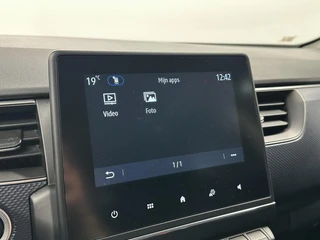 Renault Arkana 1.6 E-Tech full hybrid 145 evolution CAMERA CRUISE LM NAVI CARPLAY. / 44