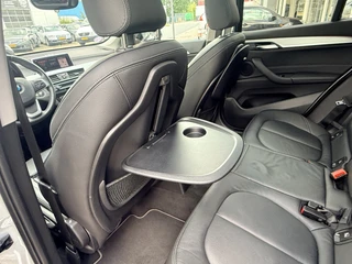 BMW X1 xDrive20i High Executive  | Afn. trekhaak | Pano | LED | Leder | Sportstoelen | Apple/Android | Stoelverwarming / 74