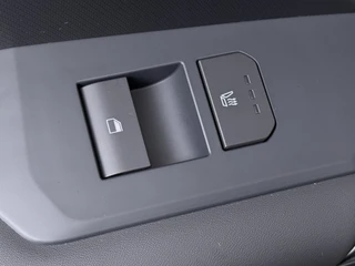 Kia Seltos 1.6 GDi Hybrid X-Line  - Schuif-/Kanteldak - Apple Carplay/Android Auto - Stoelverwarming/Ventilatie - Fabrieksgarantie tot 07-2033 / 35