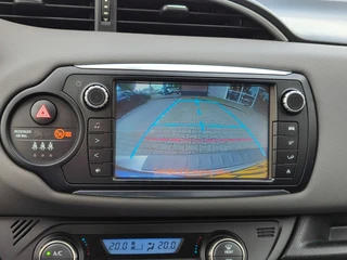 Toyota Yaris 1.5 Hybrid ASPIRATION 4S-BANDEN NAVI CRUISE CLIMA CAMERA BLUETOOTH NL-AUTO DEALER ONDERHOUDEN! / 18