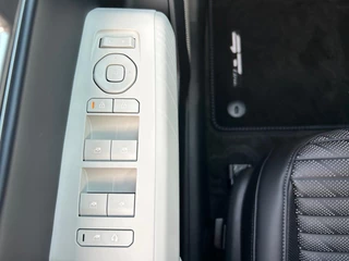 Kia EV4 Hatchback GT-PlusLine 81.4 kWh | Schuif/kanteldak | Lederen bekleding | 360 Graden camera | Head up display | Elektrische achterklep | Elektrische stoel verstelling met geheugen | Stoel verwarming + ventilatie voor | Dodehoek camera | Draadloze oplader / 31