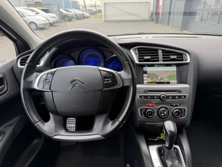 Citroën C4 130pk Feel Collection (Trekhaak - Keyless Entry - Parkeersensoren V+A - 17" - Automatische Airco - Navigatie - Apple Carplay) / 15