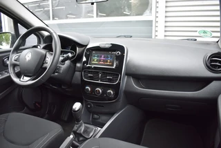 Renault Clio 0.9 TCE LIMITED CARPLAY / DEALER ONDERHOUDEN / 39