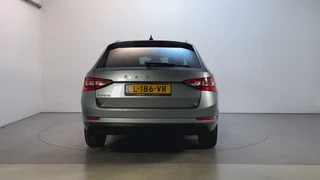 Skoda Superb Combi 1.5 TSI 150pk DSG ACT Business Edition Adaptive Cruise Navigatie DAB+ App-Connect / 10