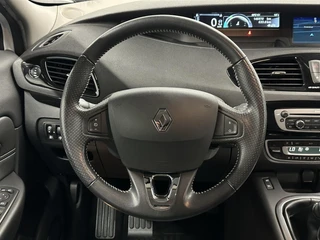 Renault Scénic 1.5 dCi Bose TREKHAAK NAVI CRUISE ECC LM. / 26