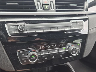 BMW X1 xDrive25e eDrive M pakket HUD LEER SPORT PANODAK / 34