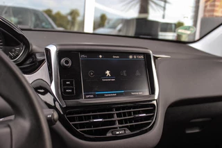 Peugeot 208 1.2 PureTech Active | Cruise control | Bluetooth | Navigatie | Airco | Start/stop | Boordcomputer | Origineel / 25