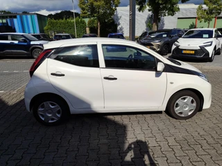 Toyota Aygo 1.0 VVT-i X-FUN / 8