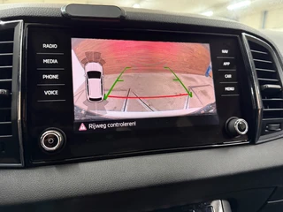 Skoda Karoq 1.5 TSI DSG 4x4 Sportline Business | 1800KG Trekgewicht | Carplay | Sportstoelen | Camera / 28