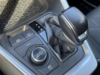 Toyota RAV4 2.5 Hybrid AWD DYNAMIC 1650KG TREKGEW STOELVERW PARK-SENSOREN NAVI CAMERA APPLE/ANDROID LM-VELGEN / 28