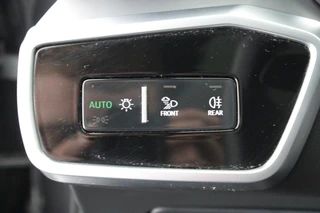 Audi A6 Avant 50 TFSI e 299pk Quattro S Edition Trekhaak Camera B&O Panoramadak Matrix Led Virtual Cockpit Navigatie S-Line / 19