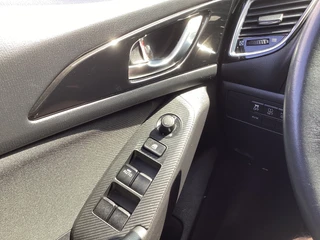 Mazda 3 2.0 TS+ 5 drs 18 incl lm crc ecc head up display prijs incl rijklaarmaken en garantie / 14