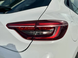 Renault Clio 1.0 TCe 90 Evolution  | Lichtmetaal | Parkeersensoren | Airco | Cruise Control | NL Auto | BTW Auto | Apple CarPlay/Android Auto / 37