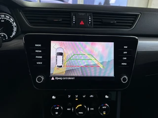 Skoda Superb Combi 1.5 TSI 150pk DSG ACT Business Edition Adaptive Cruise Navigatie DAB+ App-Connect / 8