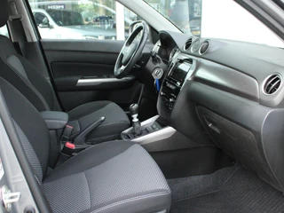 Suzuki Vitara 1.4 Boosterjet Select Smart Hybrid 1e Eigenaar, Adaptieve Cruise en Climate Control, Navigatie, Carplay/Android Auto / 33