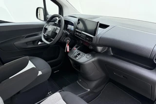 Citroen ë-Berlingo Feel L1 50 kWh | Geen kilometers | Apple Carplay/Android Auto | Parkeersensoren | DAB Radio | Cruise control | Veel ruimte | Metaallak | Armsteun / 4
