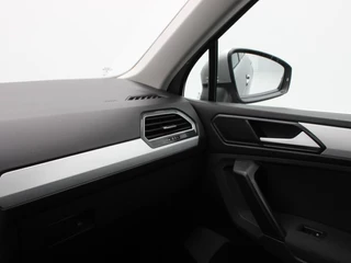 Volkswagen Tiguan 1.4 TSi 125 Pk Connected Series | Cruise Control | Navigatie | Climatronic | Parkeersensoren | 17 Inch | 158.663 Km !! / 27