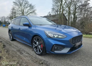 Ford Focus Wagon 2.3 ST-3 / Performance Pack / Pano / HUD / 5