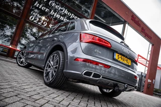 Audi Q5 50 TFSI e Quattro Pro Line | Luchtvering | Matrix LED | Inparkeersysteem | Drive select | Trekhaak | Navigatie | SoH 94% | / 8