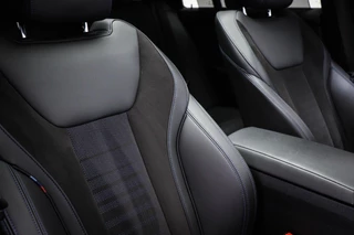 BMW 3-serie Touring M340i xDrive High Executive | DRIVING PROFESSIONAL PACK | LASER LED | PANORAMADAK | HEAD UP | STUURVERWARMING | EIBACH | CAMERA | 19" / 12
