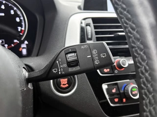 BMW 1-serie M140i xDrive | Stoelverwarming | Cruise Control | Navigatie / 24