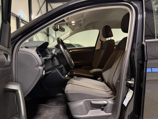 Volkswagen T-Roc 1.0 TSI Style Carplay Cruise Trekhaak NAP / 26