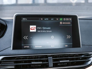 Peugeot 3008 1.2 PureTech Première | NAVI | CLIMA | PDC | / 18