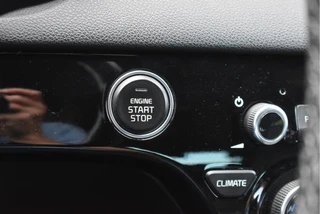 Kia Sportage 1.6 T-GDI 4WD GT-Line First Edition 177 PK  | NL-Auto | Camera | DAB | Nav | Leder | Keyless | Trekhaak | 4-Seasons / 41