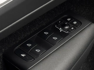 Volvo XC40 1.5 T3 Momentum Pro | NL-Auto | Elek. Achterklep | Parkeersensoren | Navigatie / 23