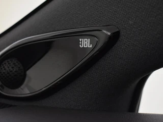 Toyota Corolla 2.0 Hybrid Executive | JBL-audio | Trekhaak | Head-up | PDC / 36