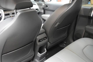 KIA Ev3 81,4 kWh 204pk Plus Advanced TREKHAAK / 14