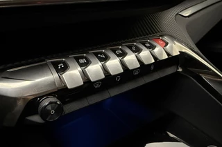 Peugeot 3008 1.2T Allure Pack Business | Camera | Full LED | 18'' LM Velgen| Climate Control | Navigatie | Keyless Entry & Start / 23