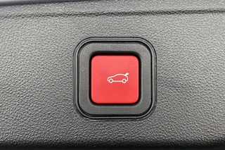 Jeep Avenger 1.2 e-Hybrid Altitude Keyless JBL Camera Elektrische Achterklep / 37