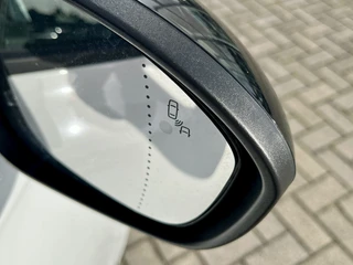 Renault Clio 1.0 TCe 90 Evolution  | Lichtmetaal | Parkeersensoren | Dodehoek | Navigatie | Airco | Cruise Control | Chrome Pakket | Elektrische Ramen | Getint Glas | NL Auto | BTW Auto | Apple CarPlay/Android Auto / 25