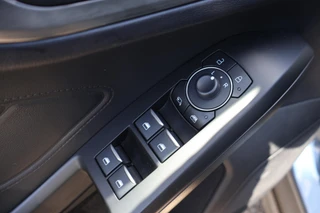 Ford Focus Wagon HYBRID 155PK TITANIUM-X NL-AUTO 1E EIGENAAR PARK.SENSOREN NAVI APPLE/ANDROID ALL SEASONS / 8