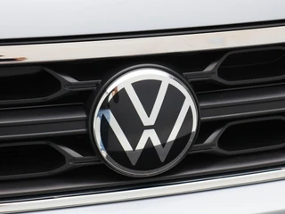 Volkswagen T-Roc 1.0 TSi 110 Pk Life | Adaptive Cruise | Airco | Camera | CarPlay | 17 Inch | 60.043 Km !! / 10