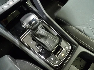 Škoda Karoq 1.5 TSI ACT Greentech 150pk DSG-7 Sportline Business / 32