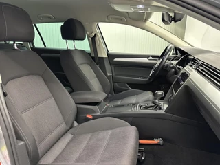 Volkswagen Passat Variant 1.5 TSI Highline NAVI CARPLAY CRUISE LM ECC. / 13