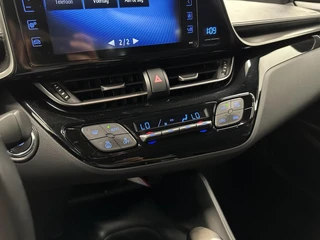 Toyota C-HR 1.2 Dynamic CAMERA NAVIGATIE TREKHAAK ECC CRUISE LM. / 55