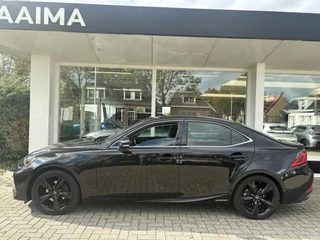 Lexus IS 300h Hybrid Sport Edition / 4