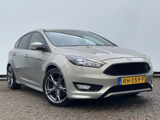 Ford Focus 1.5 ST-Line 1e Eigenaar Nav/Cruise 18 Inch Pdc NL-Auto UITSTRALING! / 38