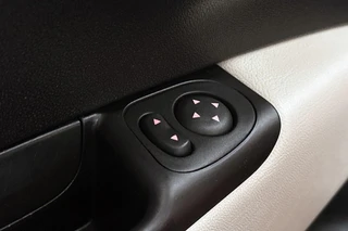 Fiat 500 1.0 Hybrid Dolcevita Panoramadak Apple CarPlay Climate Control / 21