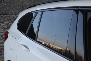 BMW X1 sDrive18i M Sport Schuifdak | Camera | Stoelverwarming / 17