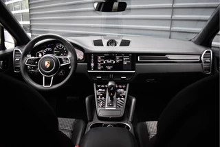 Porsche Cayenne Coupé 3.0 E-Hybrid Lightweight  | ACC | 22'' GT Design | Matrix PDLS+ | Carbon Dak | Luchtvering | 360 Camera | / 5